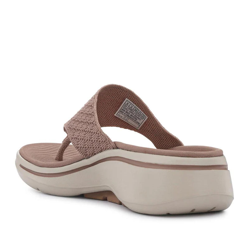 Go Walk Arch Fit Sandals 140861